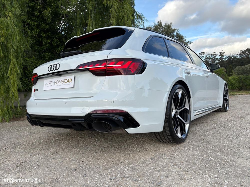 Audi RS4 Avant quattro tiptronic - 39