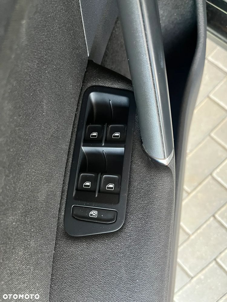 Volkswagen Golf 1.6 TDI BMT Highline DSG - 18