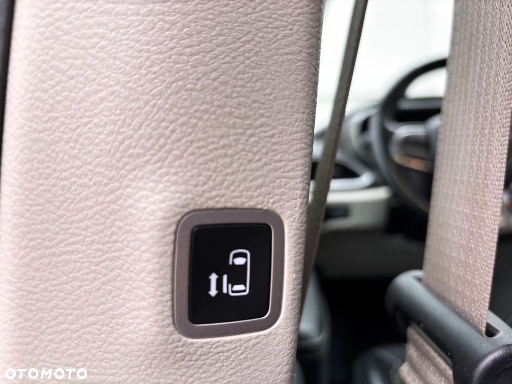 Chrysler Pacifica - 31