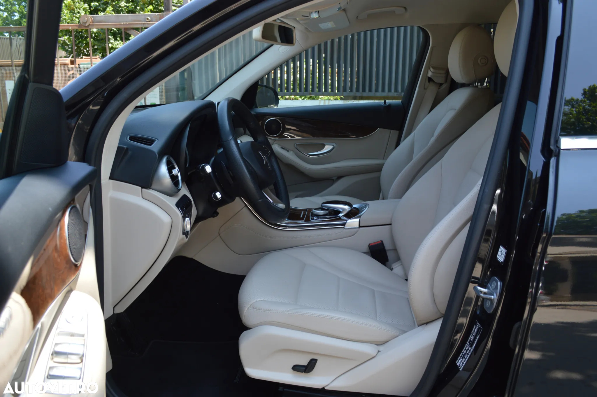 Mercedes-Benz GLC 250 d 4Matic 9G-TRONIC Exclusive - 28