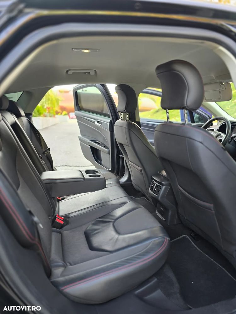 Ford Mondeo 2.0 TDCi Aut. ST Line High - 12