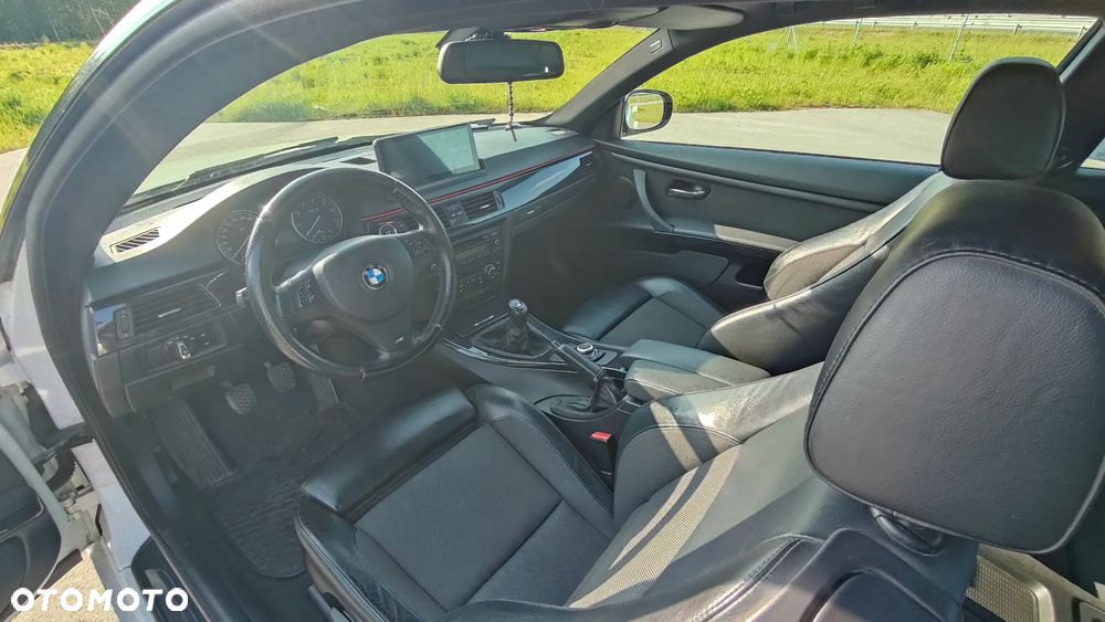 BMW Seria 3 320i Edition Exclusive - 28