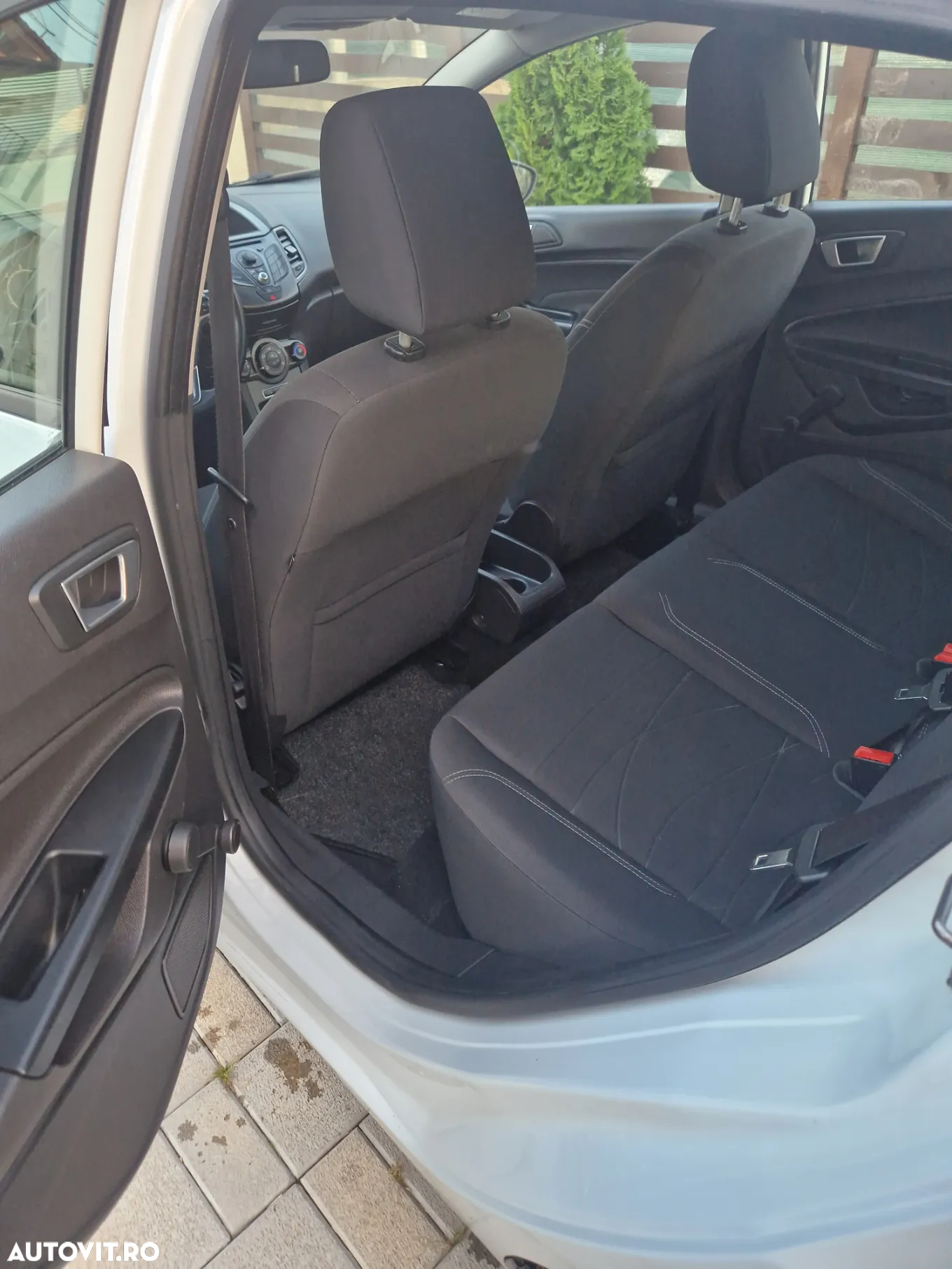 Ford Fiesta 1.6 TDCi DPF Trend - 6