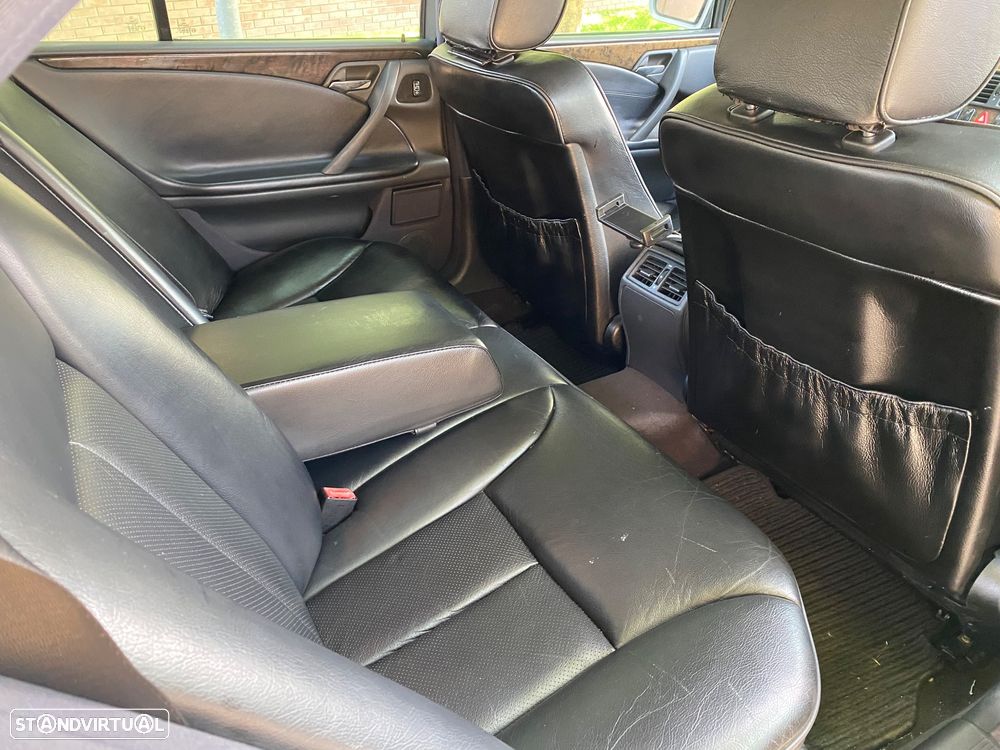 Mercedes-Benz E 240 - 14