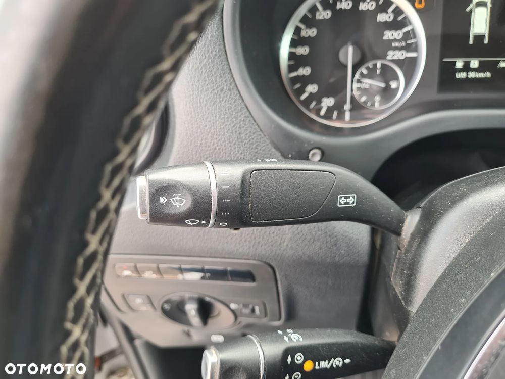 Mercedes-Benz Vito - 34