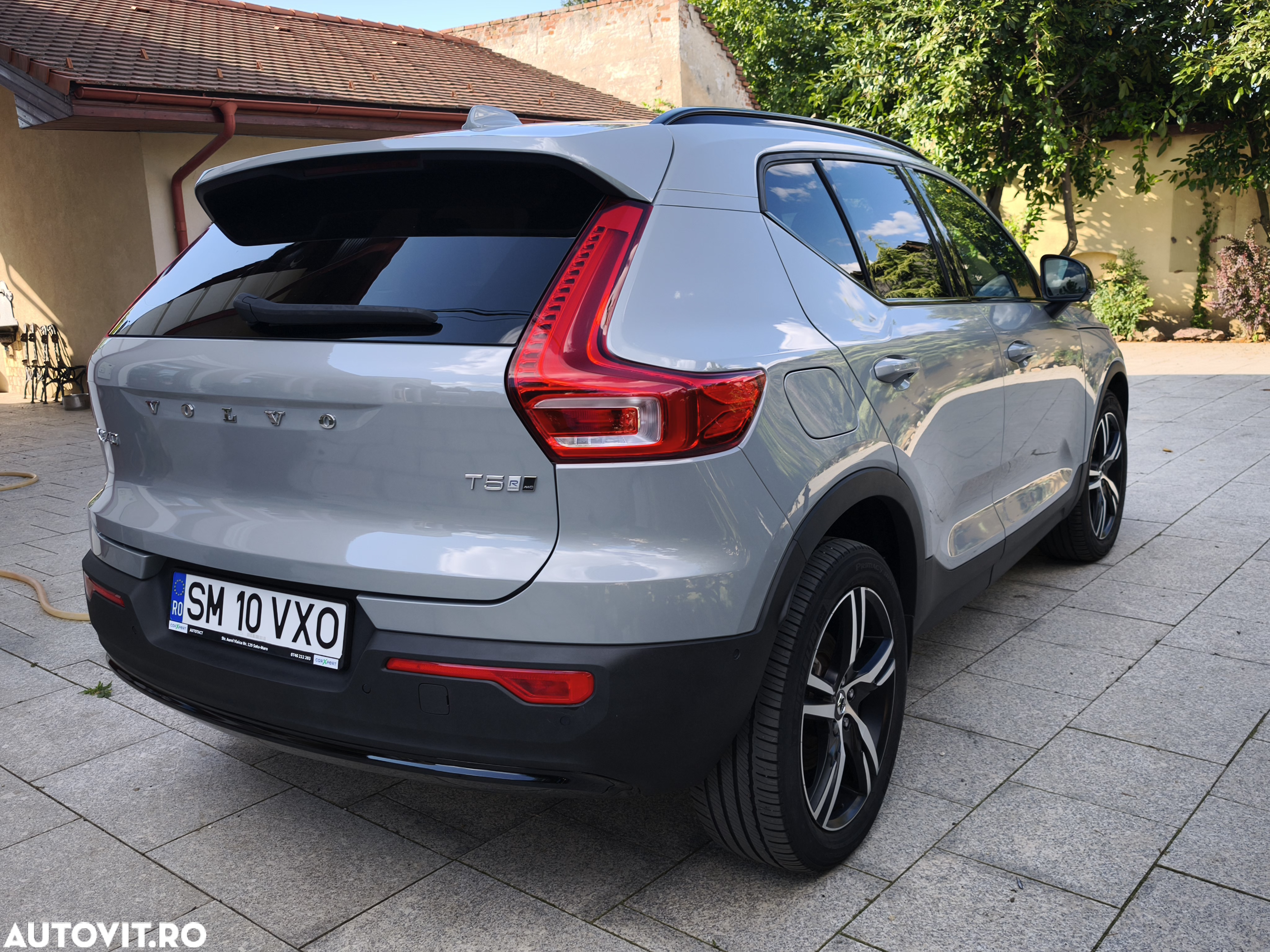 Volvo XC 40 T5 AWD R-Design - 4