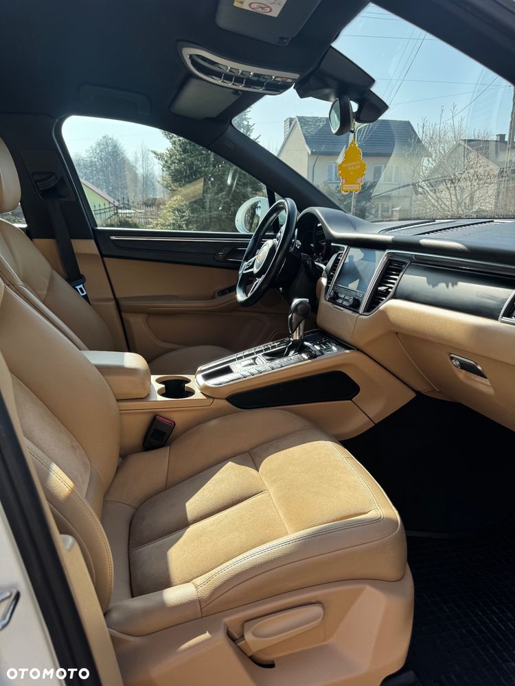 Porsche Macan - 17