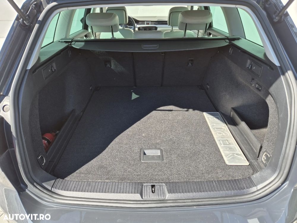 Volkswagen Passat 2.0 TDI DSG 4Mot Highline - 26