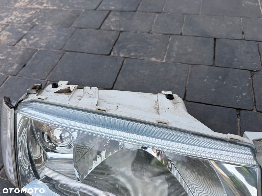 LAMPY PRZÓD SKODA OCTAVIA LEWA PRAWA ORGINAŁ 96-10 - 4