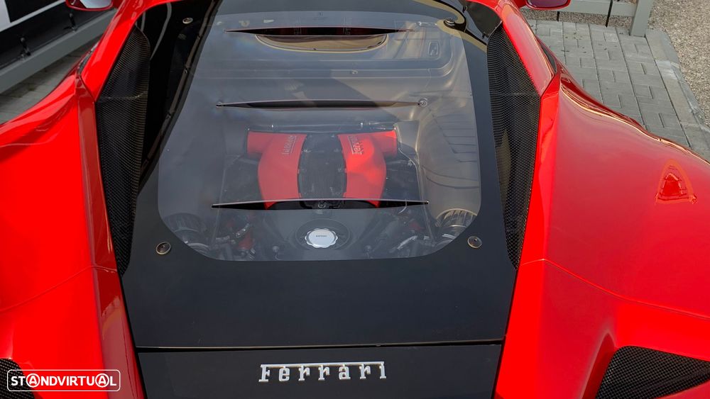 Ferrari F8 Tributo - 12