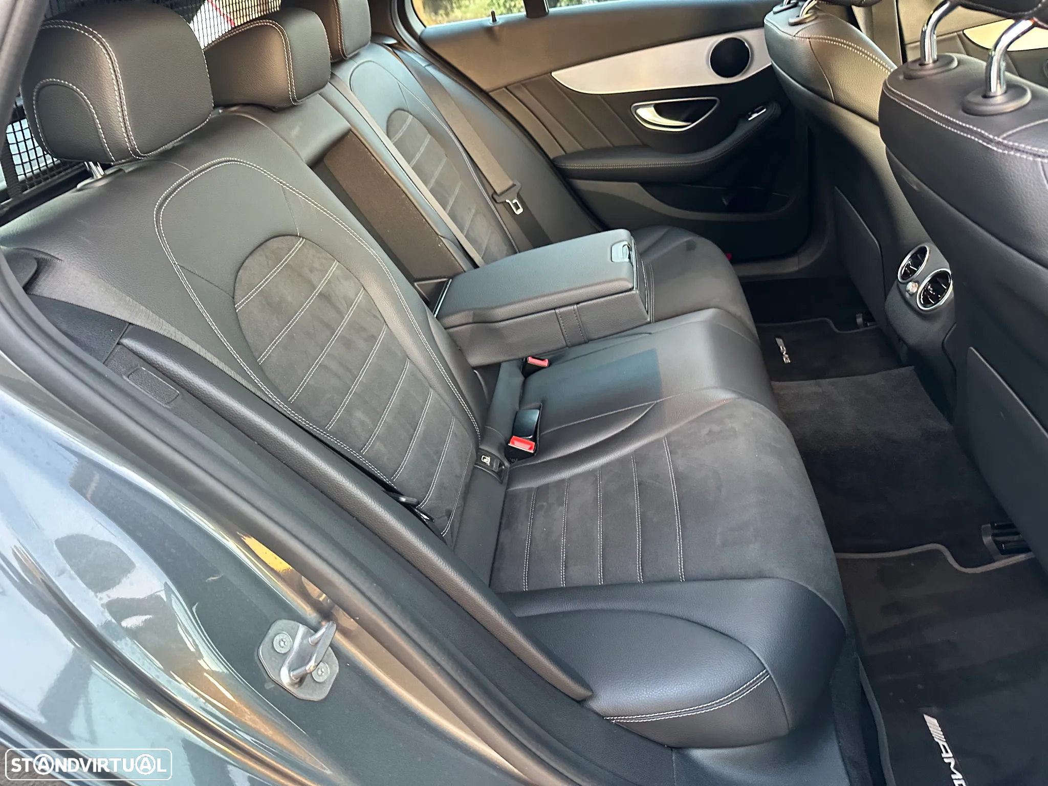 Mercedes-Benz C 200 - 13