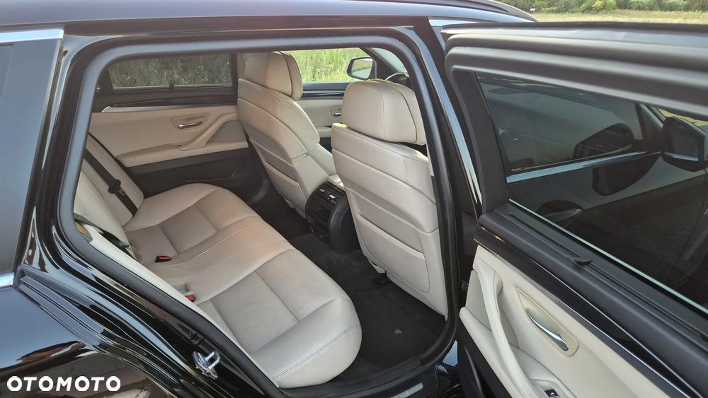 BMW Seria 5 520d - 22