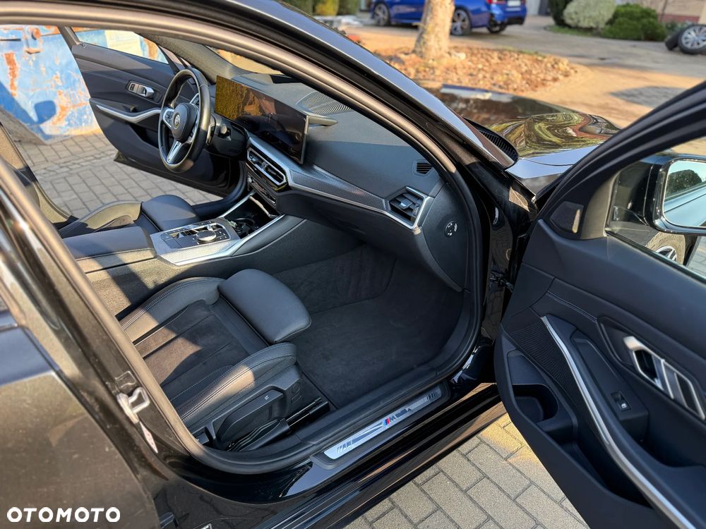 BMW Seria 3 320d xDrive M Sport sport - 18