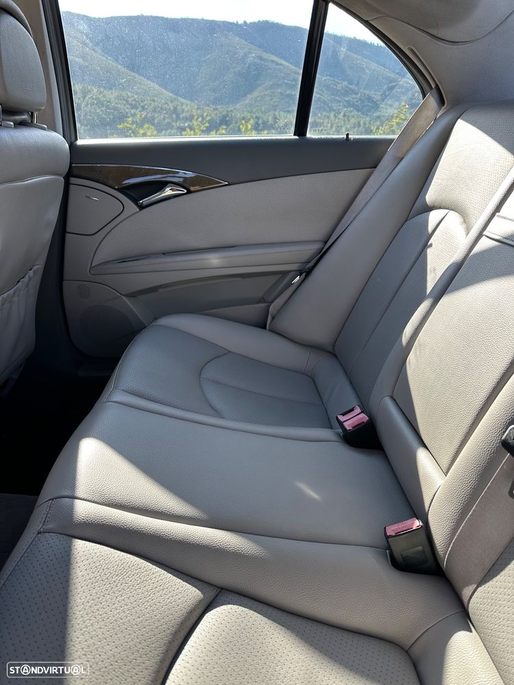 Mercedes-Benz E 220 CDi Avantgarde - 12