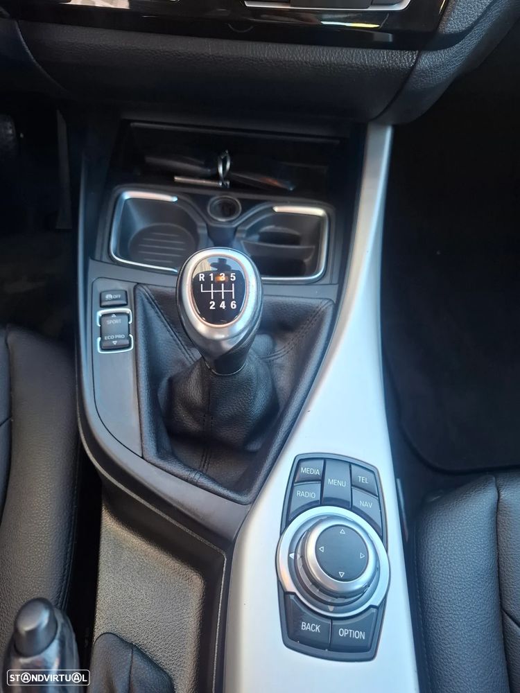 BMW 116 d EDynamics Advantage - 12