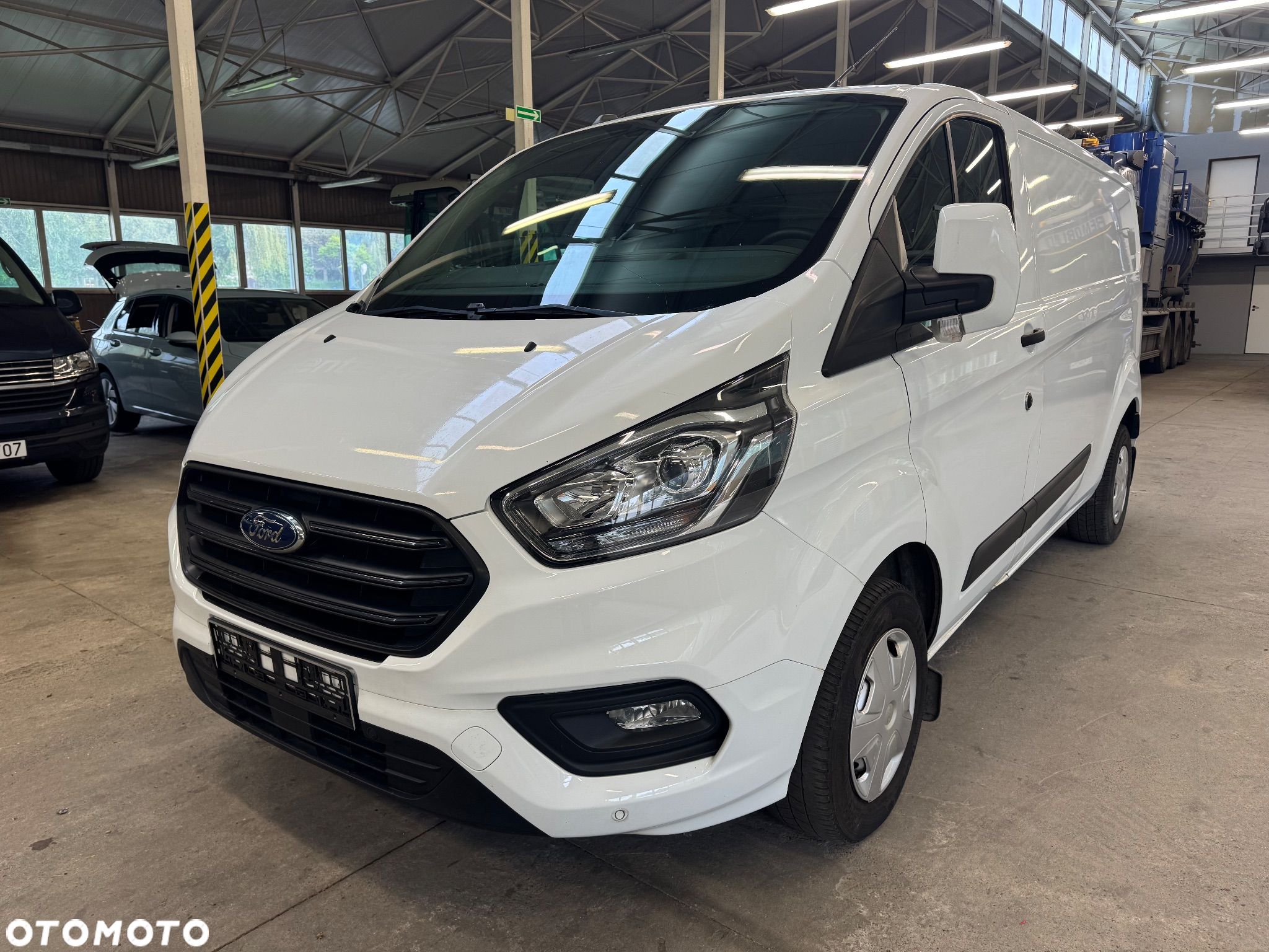 Ford Custom - 1