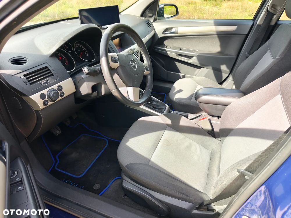 Opel Astra 1.9 CDTI Cosmo - 7