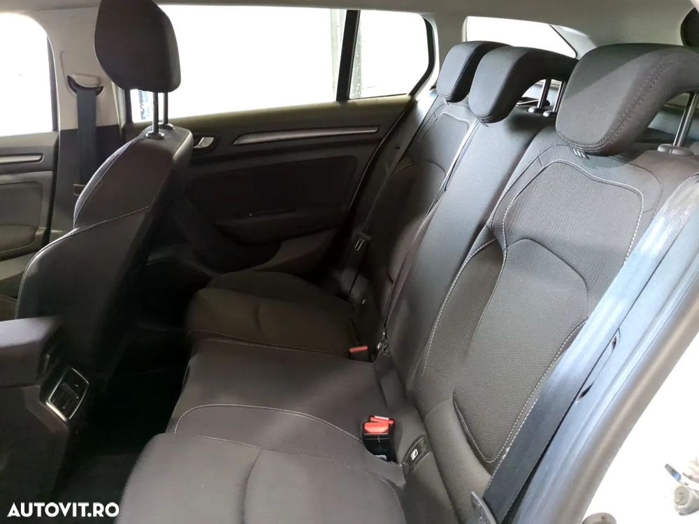 Renault Megane BLUE dCi 115 EQUILIBRE - 9