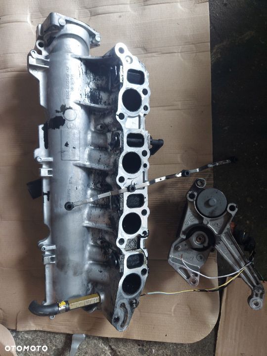 Kolektor ssący Fiat Opel 1.9 16V JTD CDTi 55210201 - 1