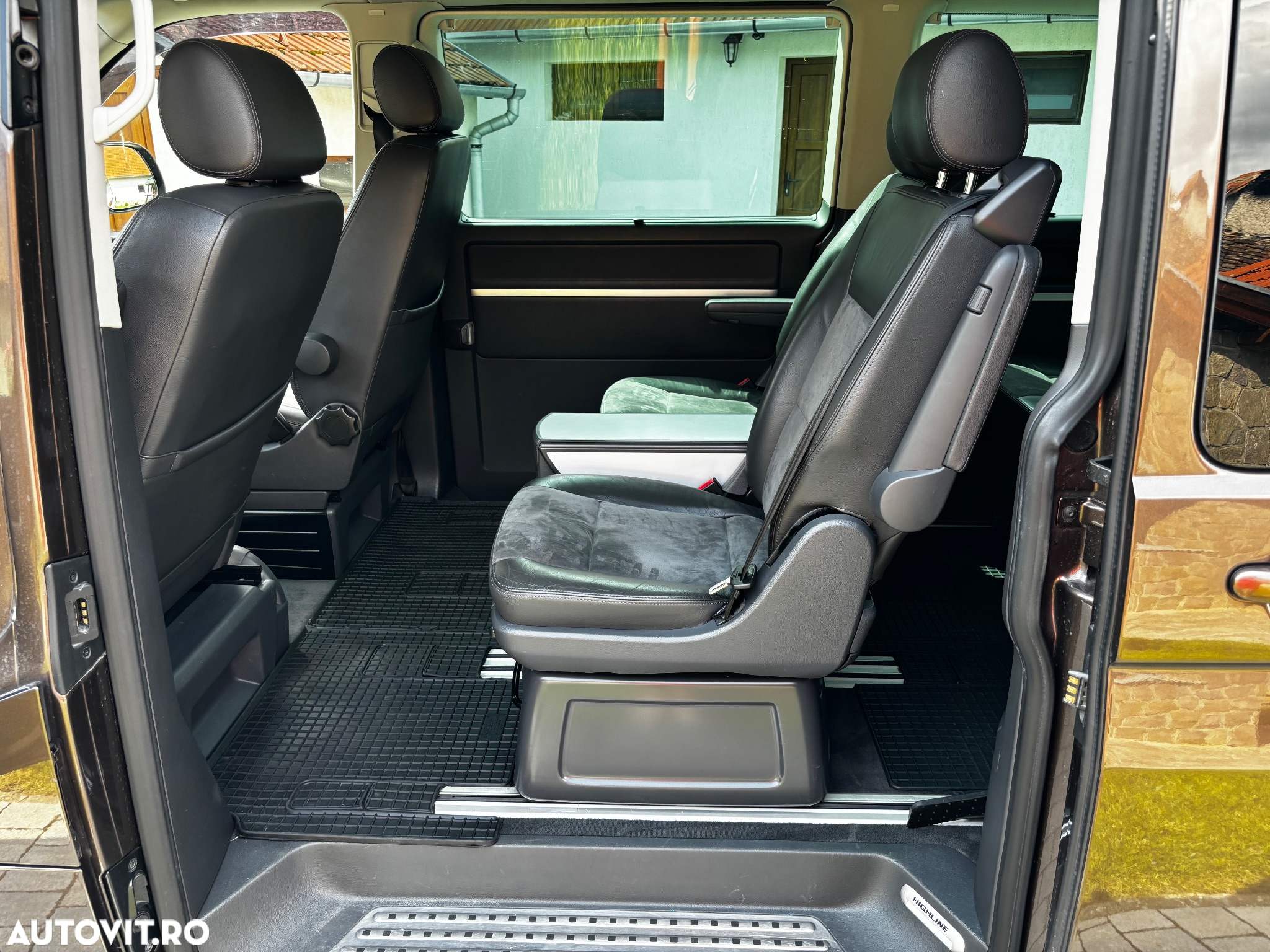 Volkswagen Multivan - 10