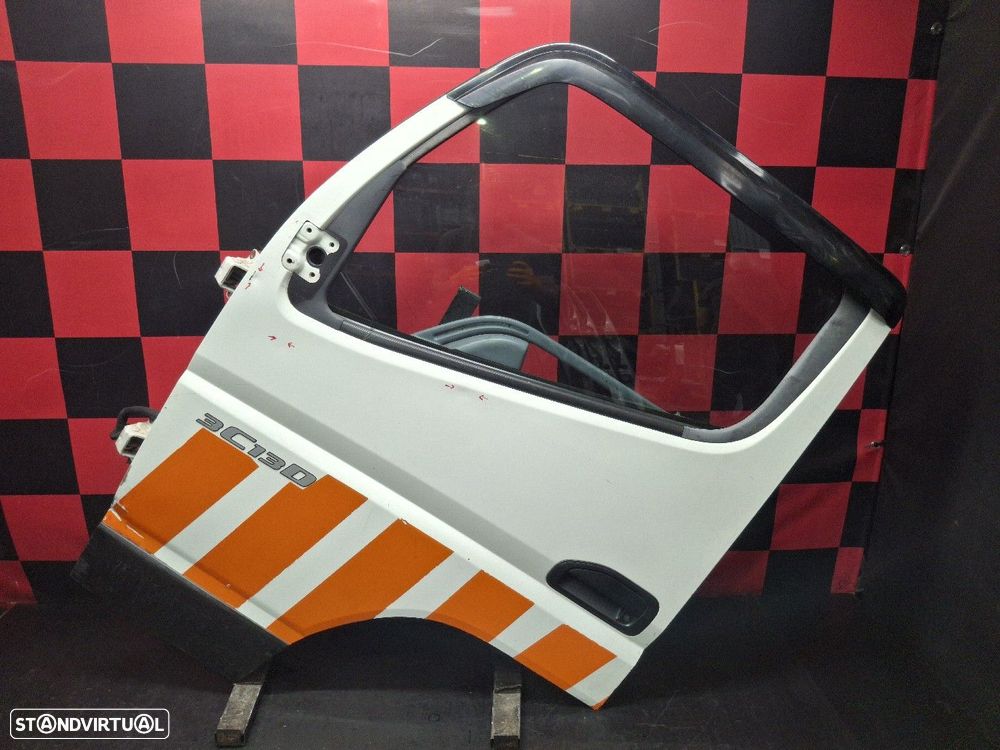 Porta Frente Esquerda Mitsubishi Fuso