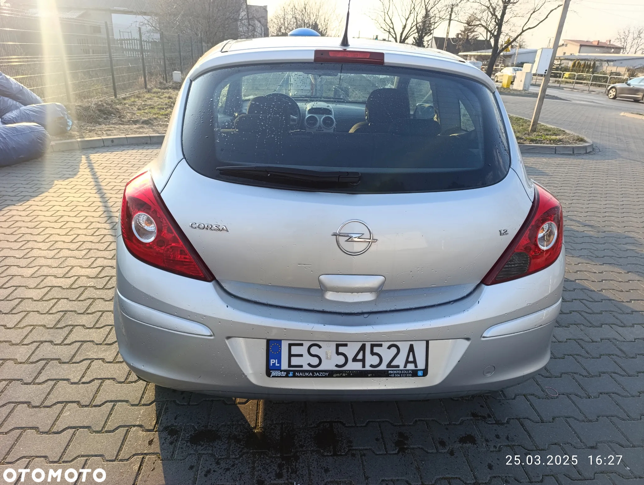 Opel Corsa 1.2 16V Cosmo - 9