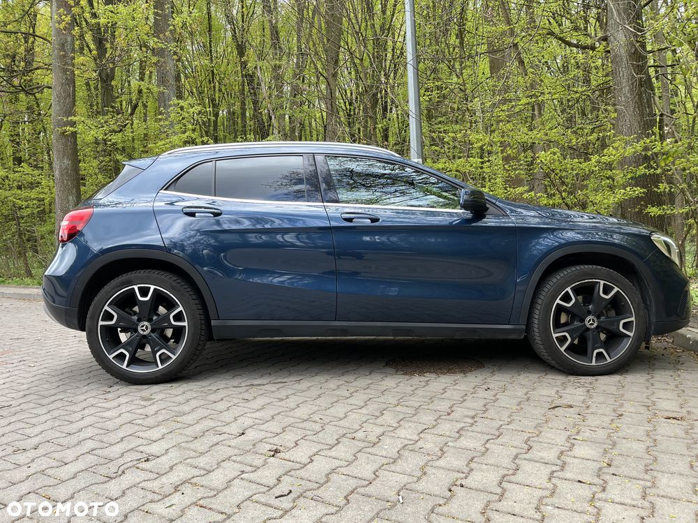 Mercedes-Benz GLA 220 4-Matic - 7