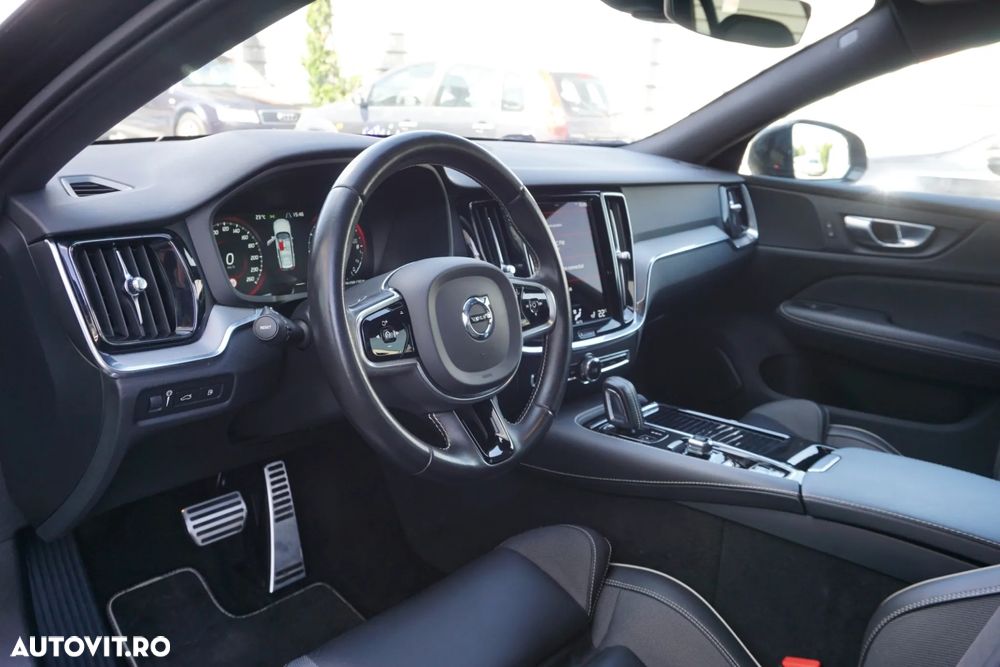Volvo V60 T6 AWD Recharge Geartronic RDesign - 34