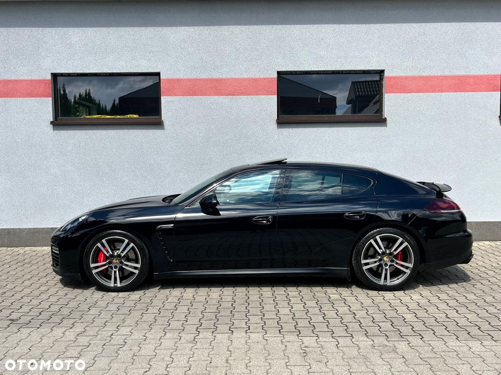 Porsche Panamera GTS - 8
