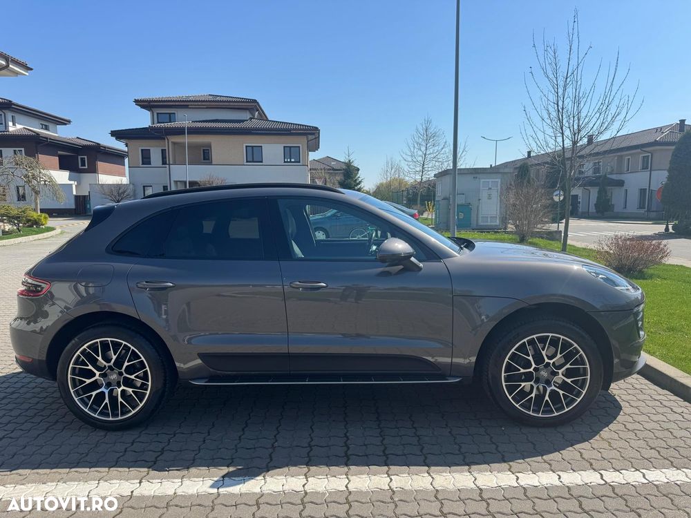 Porsche Macan - 3