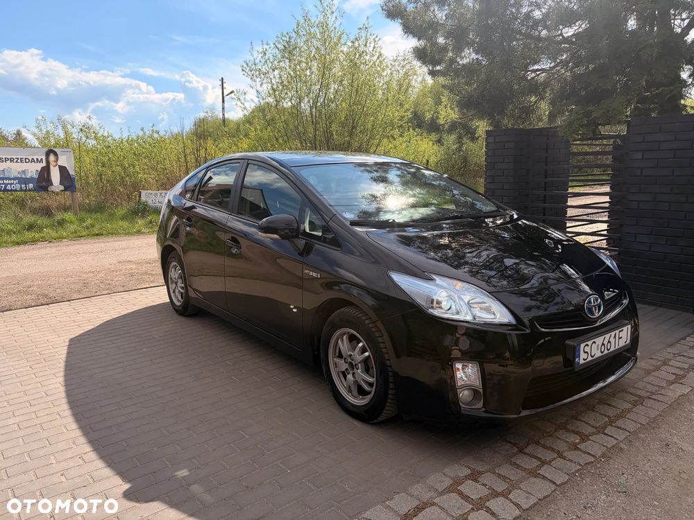 Toyota Prius 1.8 HSD Prestige - 4