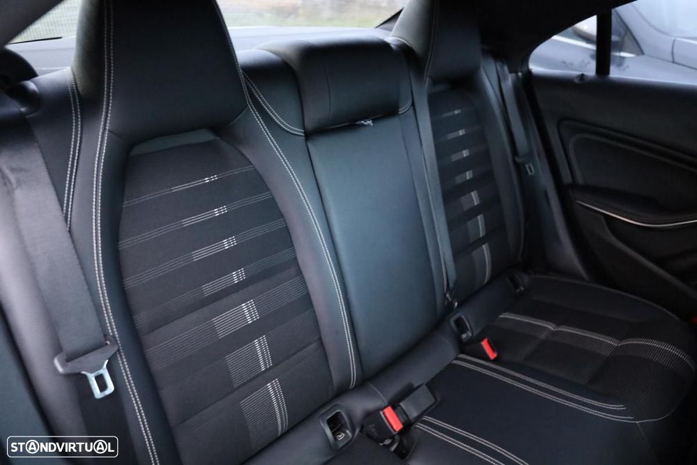 Mercedes-Benz CLA 180 d Shooting Brake Urban - 17