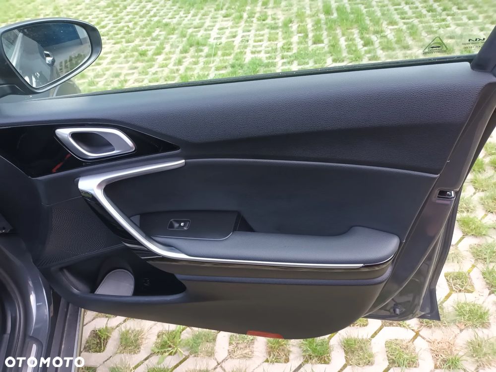 Kia XCeed - 15