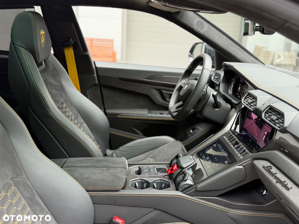 Lamborghini Urus - 24