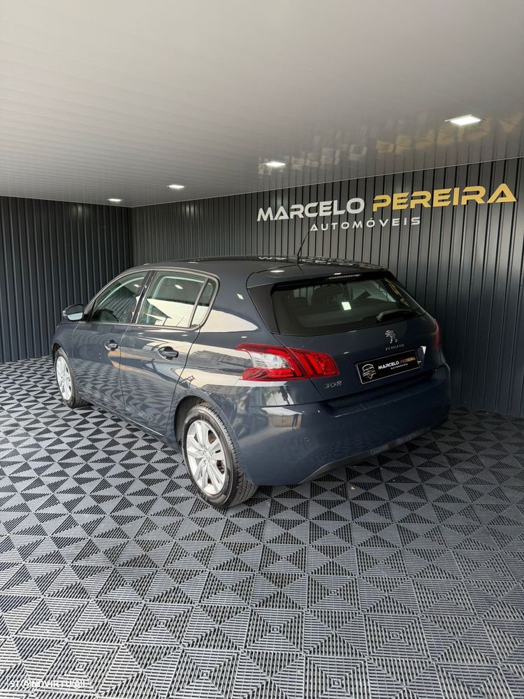 Peugeot 308 1.2 PureTech Active Pack - 2