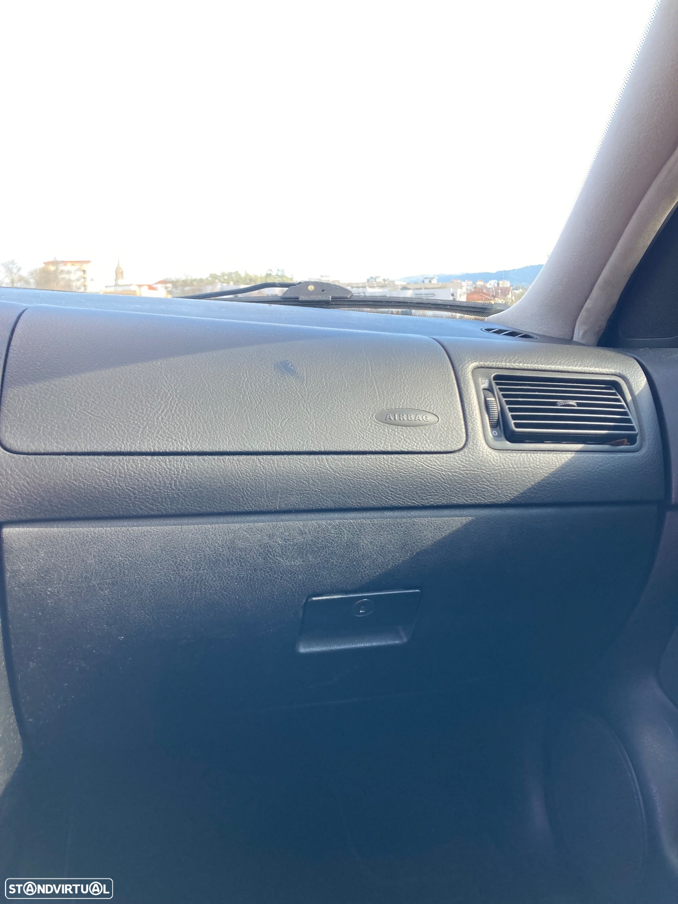 VW Golf 1.4i 25 Anos - 10