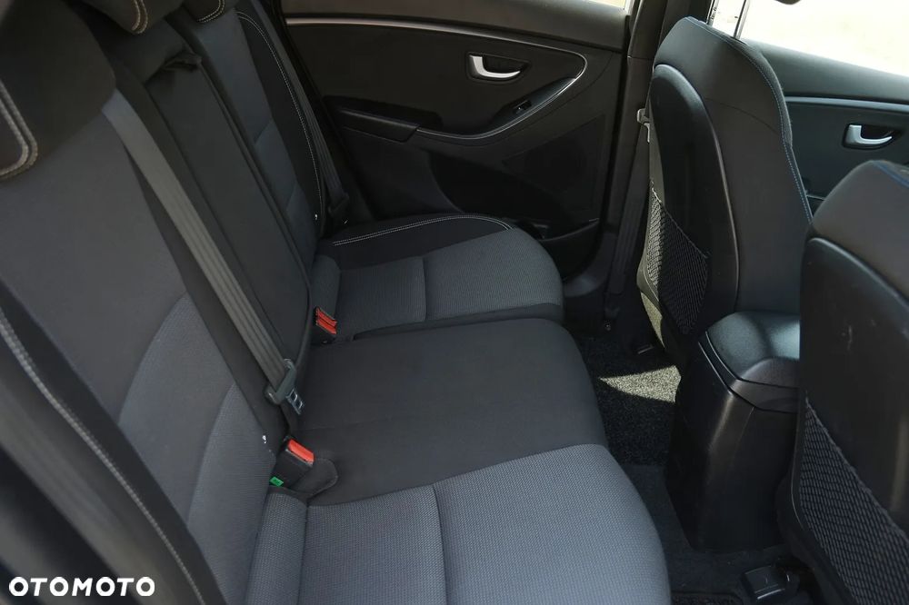 Hyundai i30 blue 1.6 GDI Passion - 22