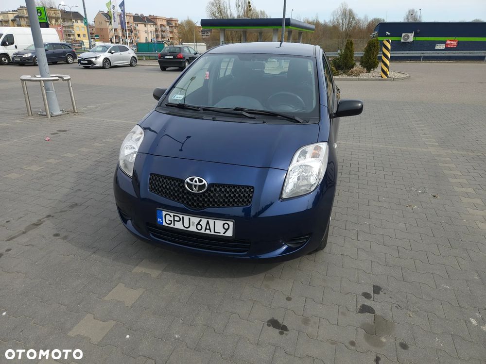 Toyota Yaris 1.3 Sol - 2