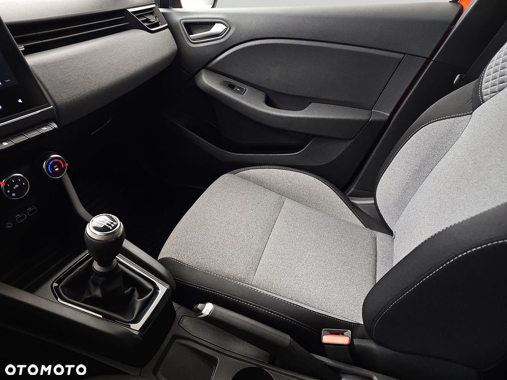 Renault Clio 1.0 TCe Evolution - 24