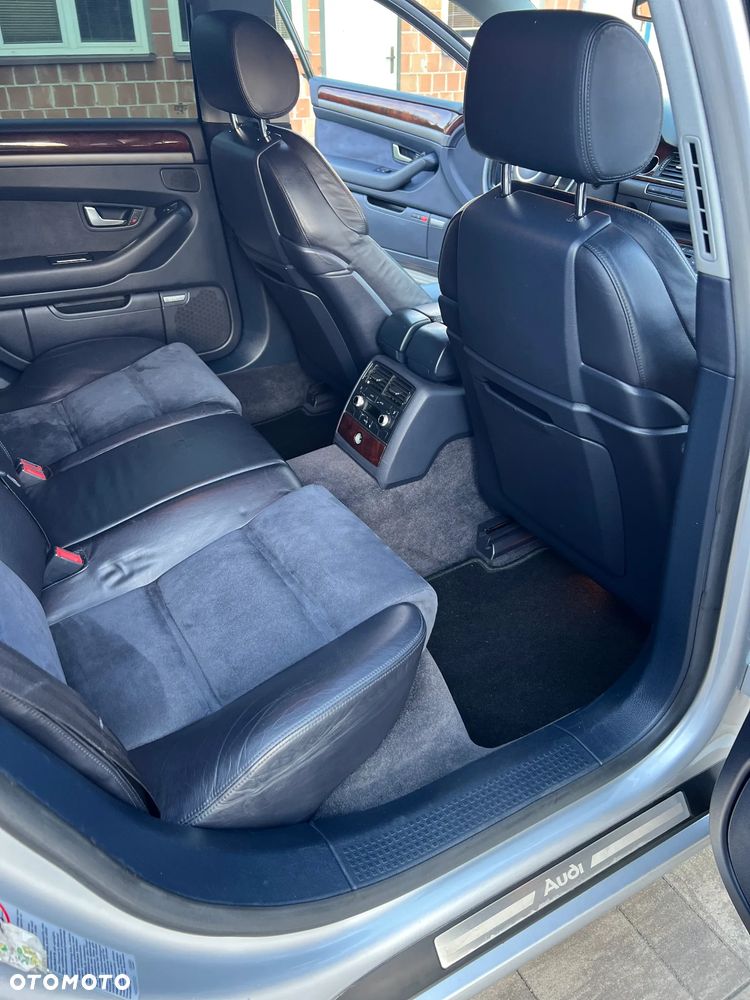 Audi A8 4.2 Quattro - 22
