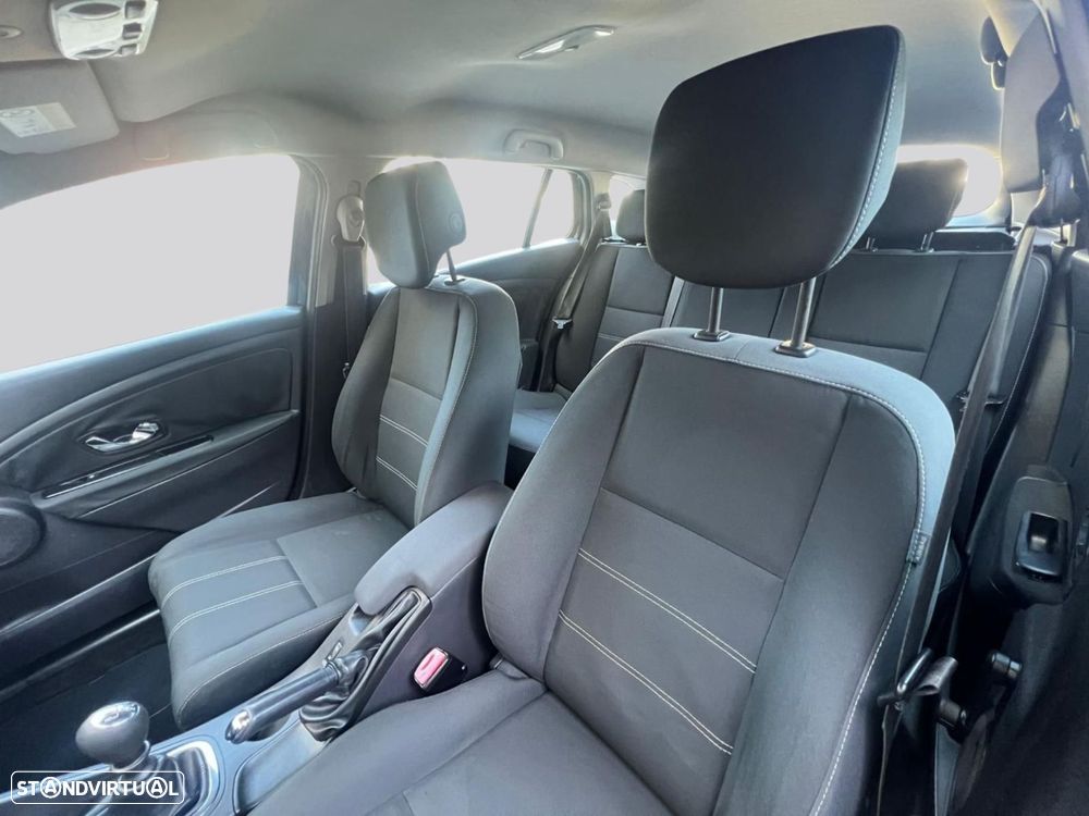 Renault Mégane Sport Tourer - 11