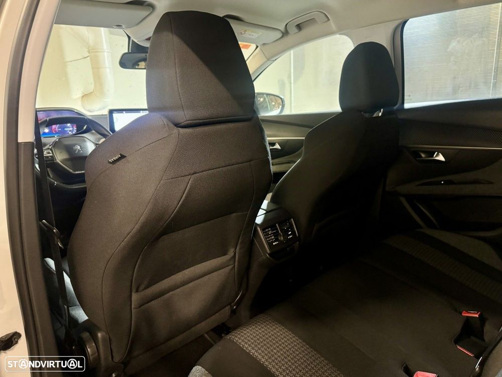 Peugeot 3008 1.2 PureTech Active Pack - 28