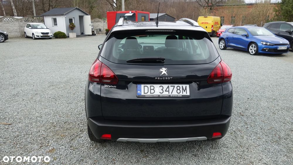 Peugeot 2008 1.2 Pure Tech Allure S&S - 9