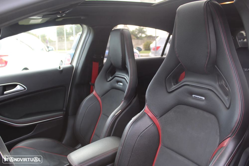 Mercedes-Benz A 45 AMG 4-Matic - 22