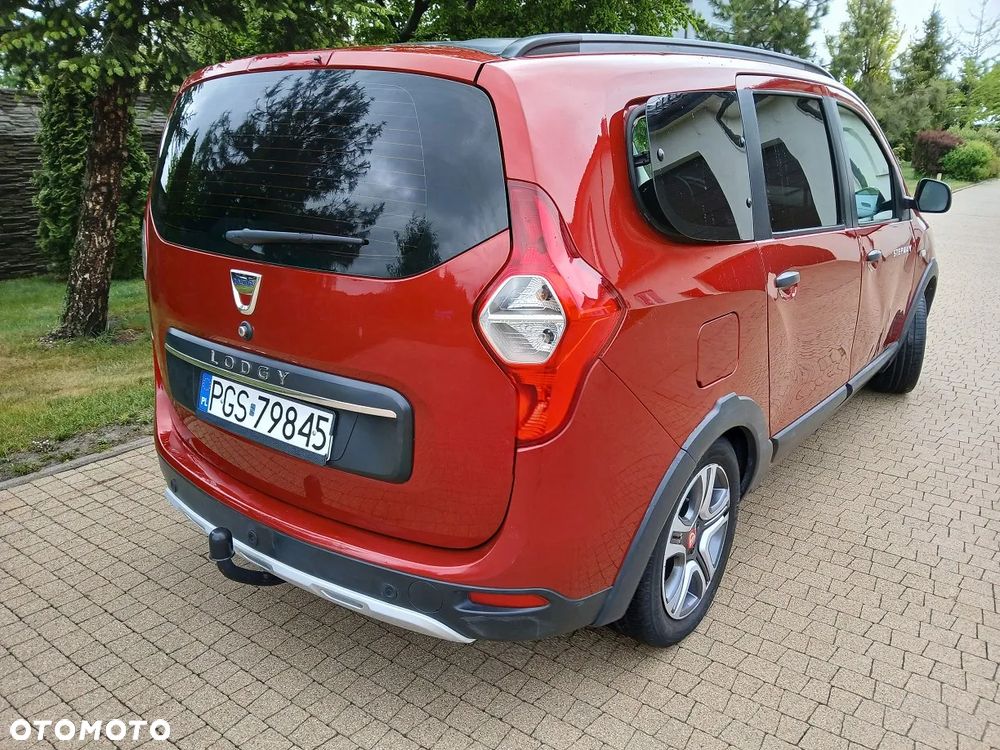 Dacia Lodgy 1.6 SCe Stepway S&S - 4