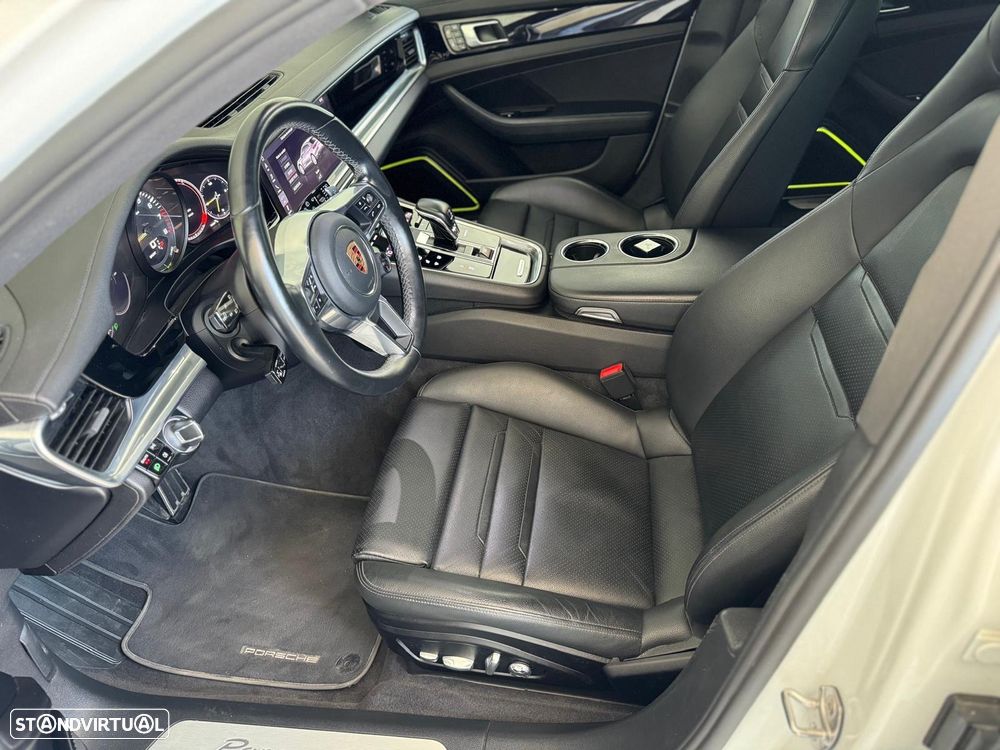 Porsche Panamera Sport Turismo 4 E-Hybrid - 10