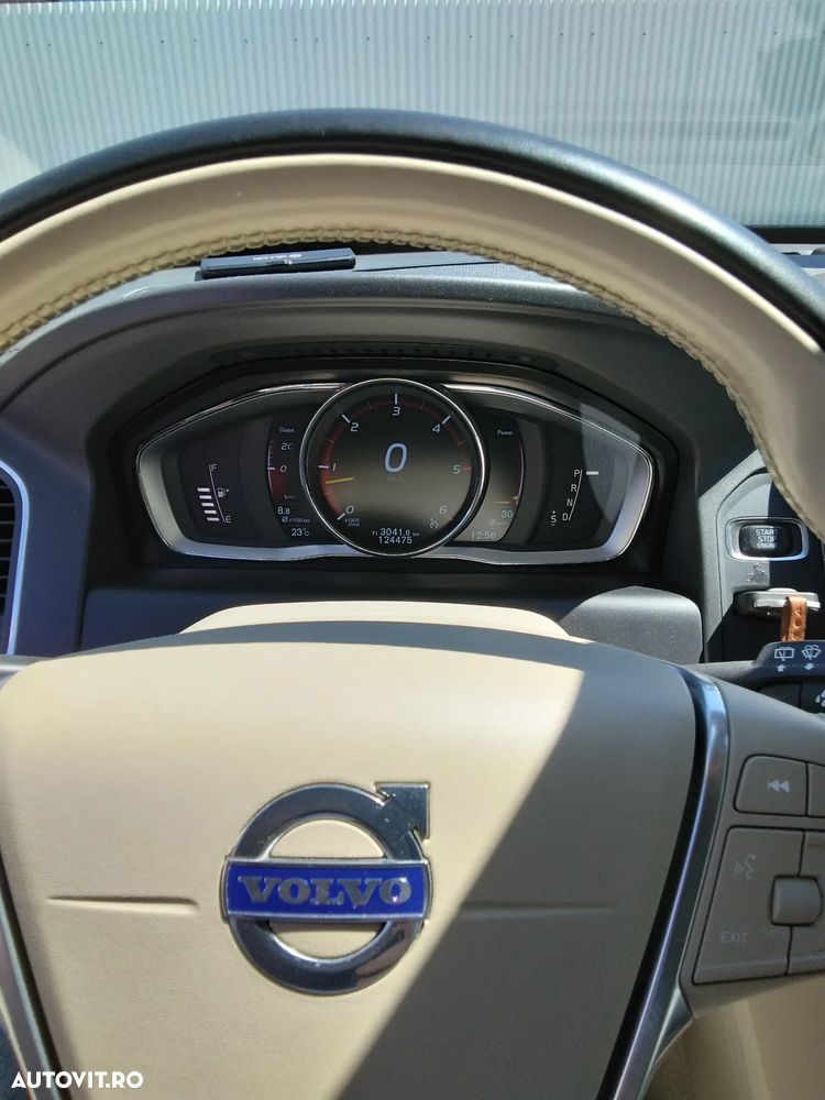 Volvo XC 60 D4AWD Kinetic - 7