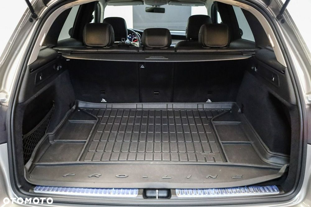Mercedes-Benz GLC - 23