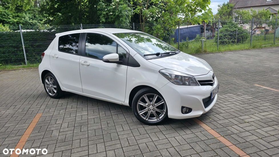 Toyota Yaris 1.33 Premium - 4