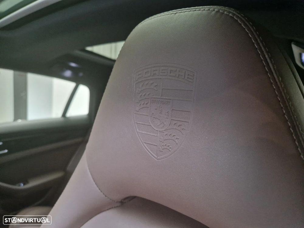 Porsche Panamera 4 E-Hybrid - 15